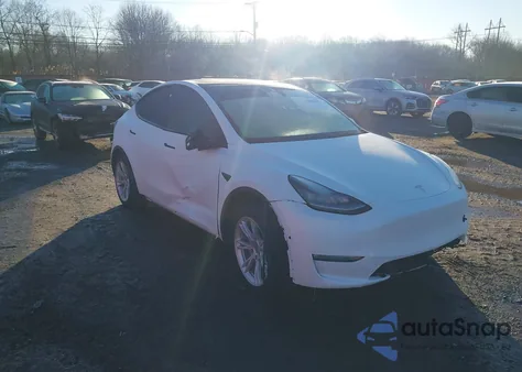 2022 Tesla Model Y Long Range Dual Motor All-Wheel Drive from USA, damaged, VIN 7SAYGDEE0NF393780